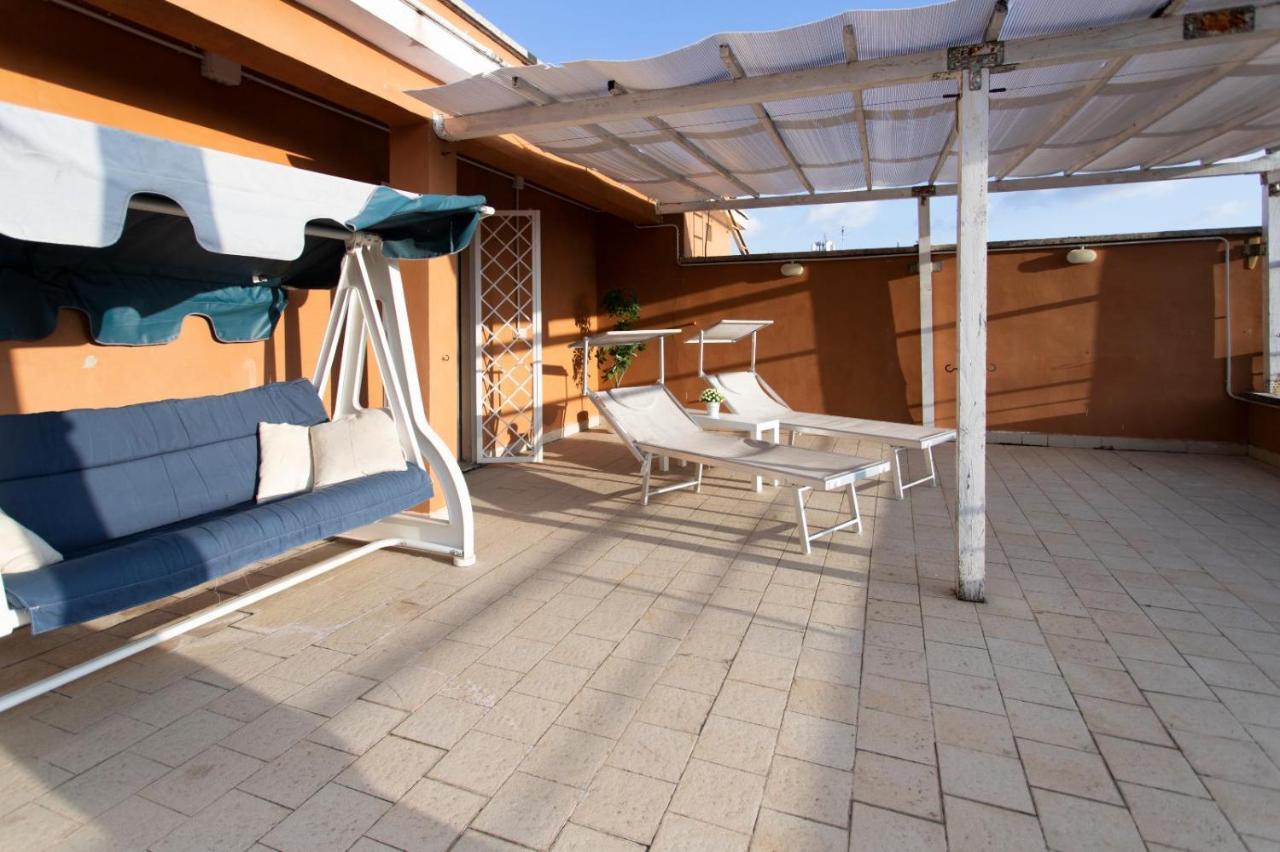 Casa Aurora - Terrazza Con Vista San Pietro Appartement Rome Buitenkant foto